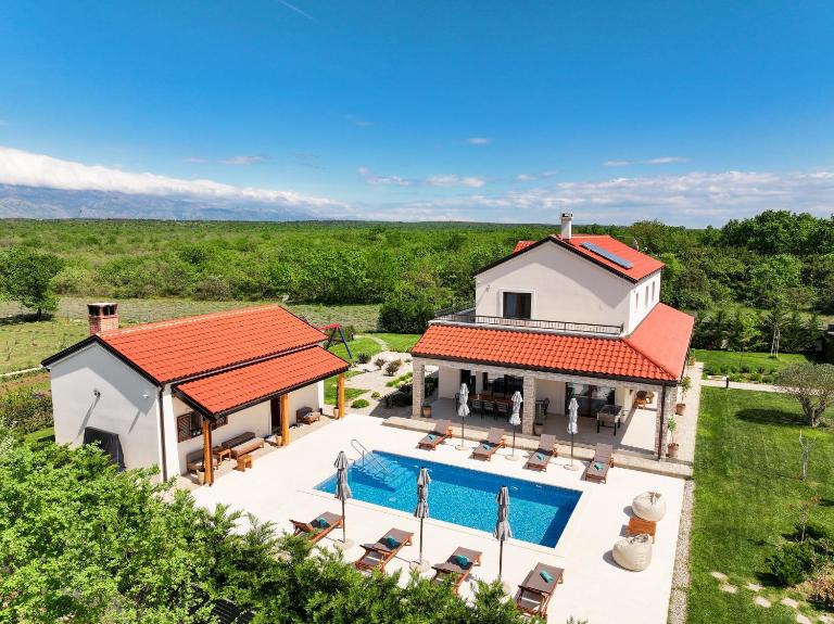 Villa Velebita with heated pool - B&B Poljica