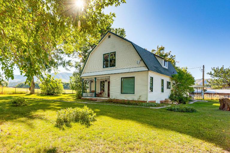 Patio & Mountain Views: Farmhouse in Mancos! - Ferienwohnung Mancos