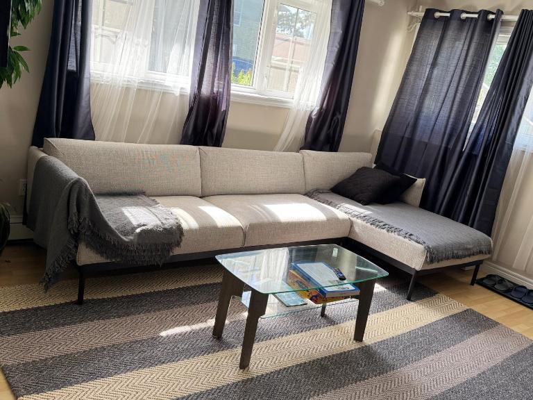 Zoe Home - B&B Halifax