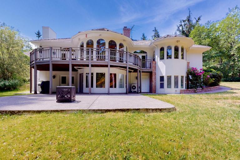Silver Lake Splendor - B&B Oak Harbor