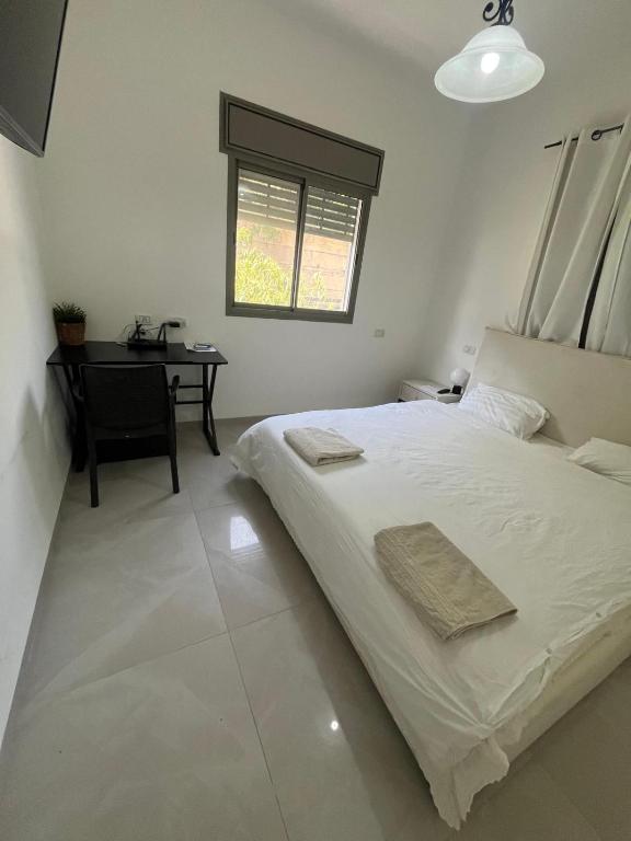1 BDR,balcony-25min from Sea of Galilee - B&B Yavne’el