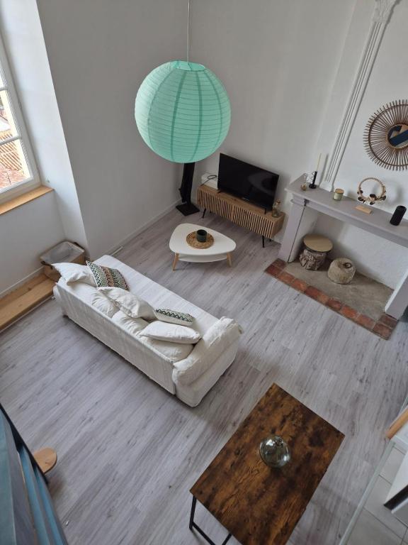 T2 moderne hypercentre - vue imprenable sur la ville - B&B Auch