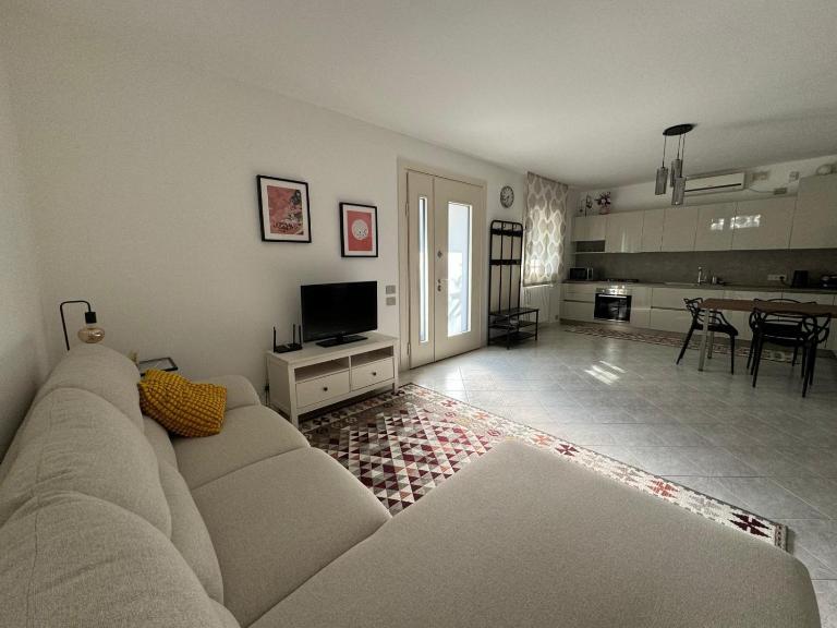 Blue House - cozy ground floor apartment - Bed and Breakfast Padua