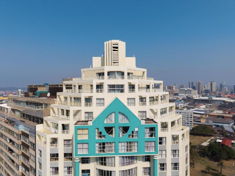 The Palace All-Suite 3 Bedroom Penthouse 2201 by First Private Stays - Chambres d'hôtes Durban
