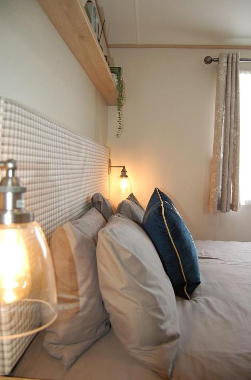 Premier Caravan 10 at The Vaenol, Tywyn - B&B Tywyn