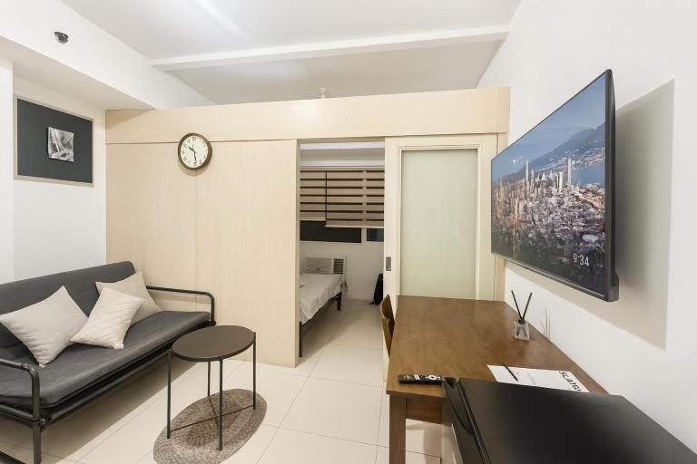 Chill staycation near Ateneo, UP & Maginhawa eats - Bed and Breakfast Manilla