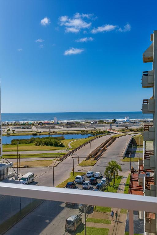 "Edificio Amae" 4 personas cómodas con vista al mar y cochera - B&B Mar del Plata