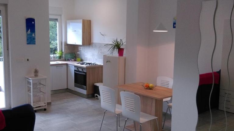 Apartment Julie 4 - B&B Rijeka