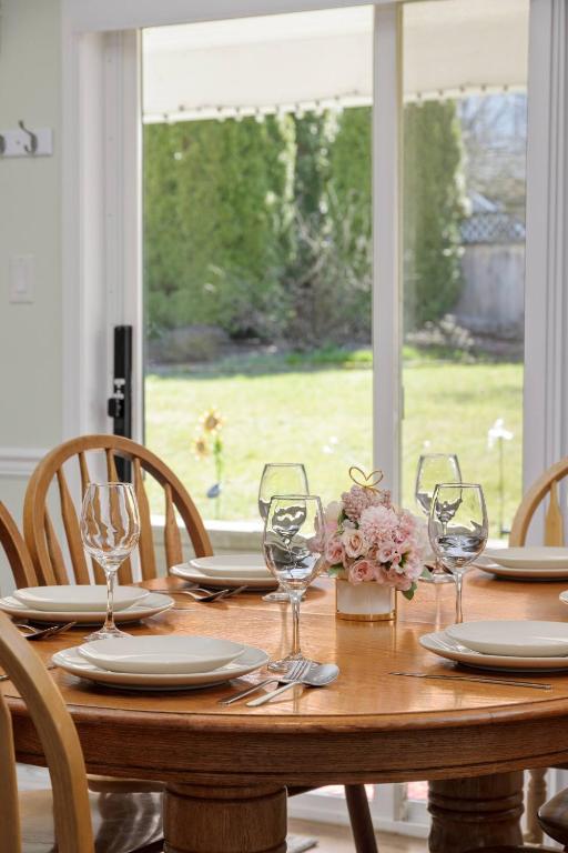 Cozy and Relaxing Private Getaway Free Parking - B&B Nanaimo