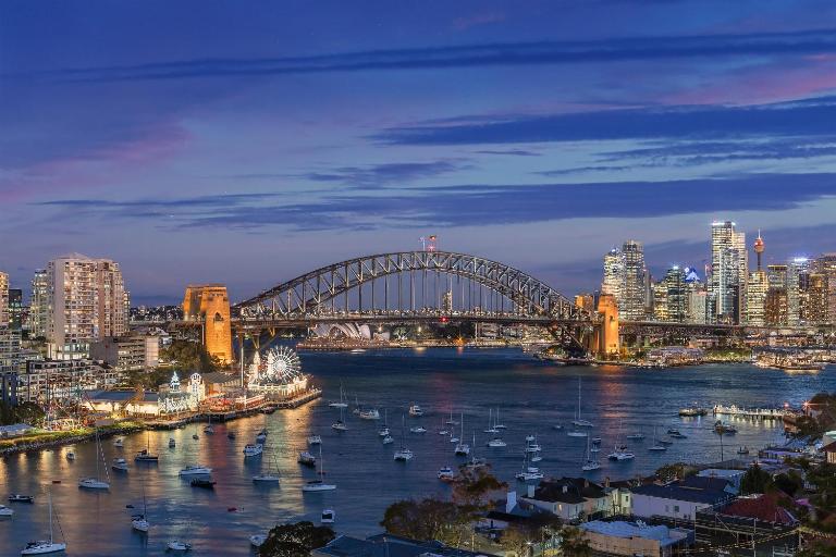 Panoramic Sydney Harbour Views from Luxury 1-Bedroom Apartment in McMahons Point - Chambres d'hôtes Sydney
