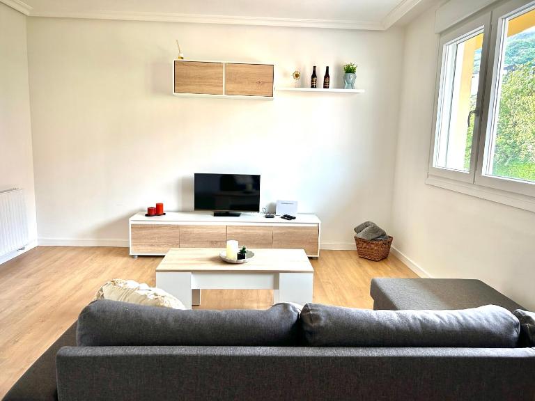 Muxivén VUT-LE-1321 - B&B Villablino