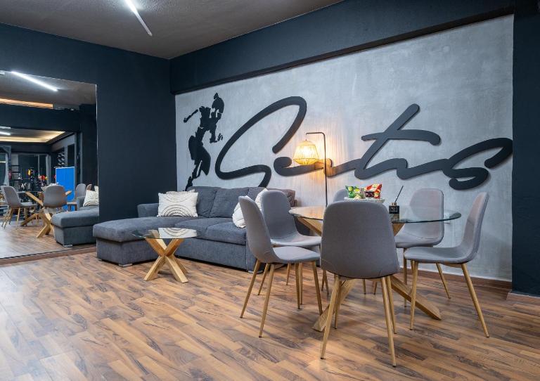 House of Paralympic Athlete Mike Seitis - B&B Rodi