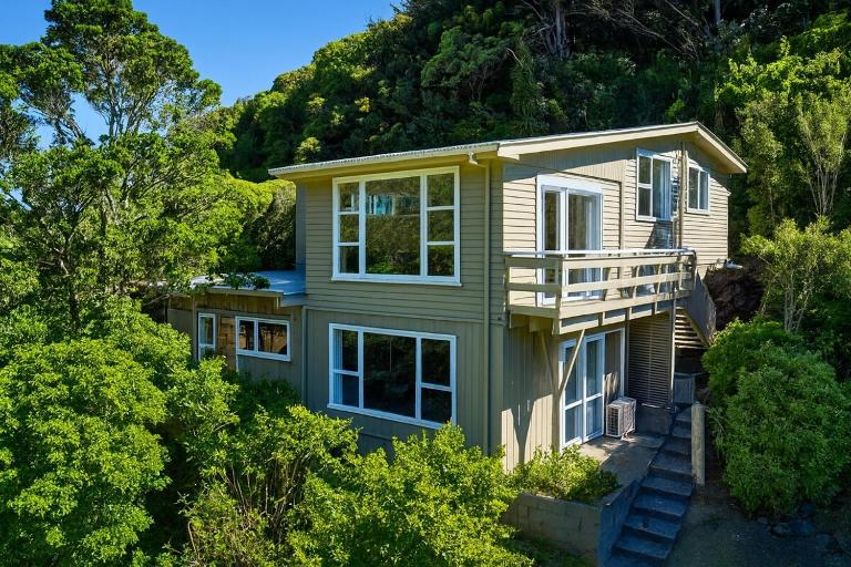Skyline Sanctuary - Entire Aparment with Luxe Views, Espresso and Parking - B&B Wellington