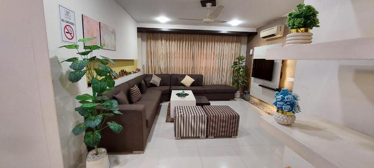 Spacious 2BR Portion with Rooftop Gulshan e Iqbal Block 7 - Chambres d'hôtes Karâchi