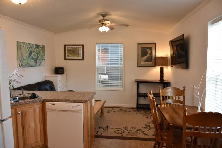 Cozy Home by Yellowstone River Confluence - B&B Gardiner