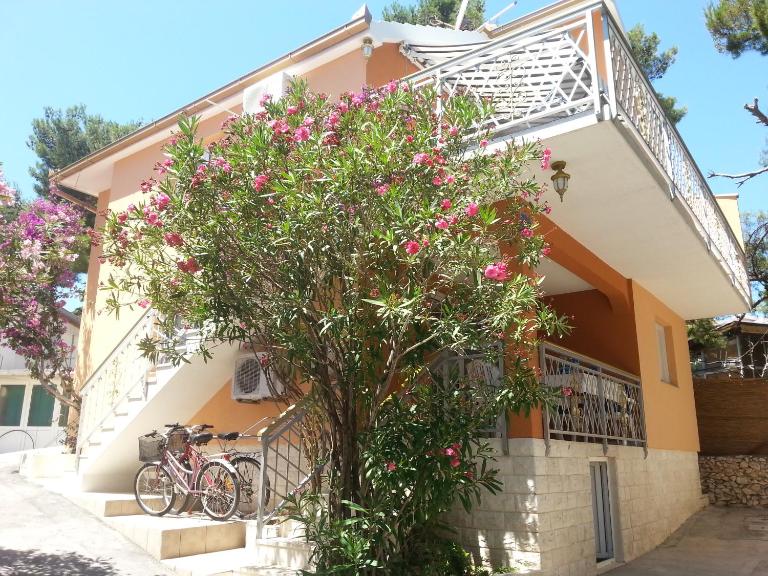 Holiday Home Milenka - B&B Rogoznica