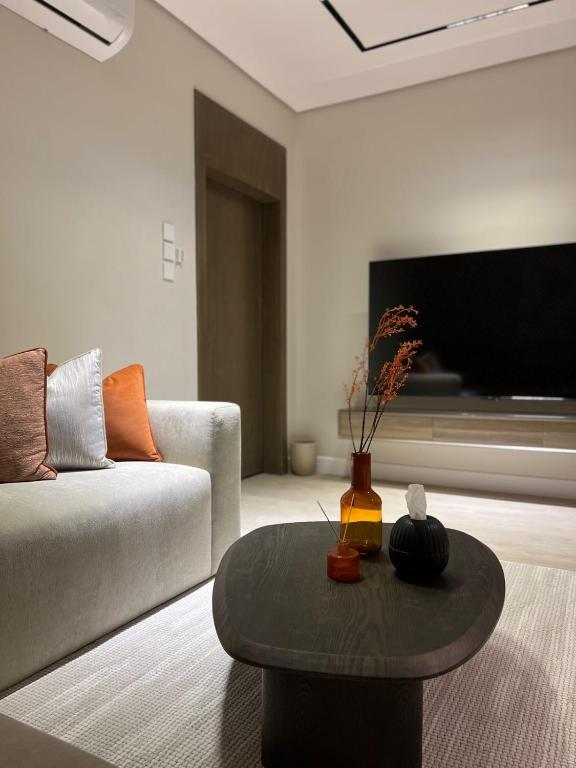 101 - Comfy Space - 80TV smart - Self Check-in - B&B Riad