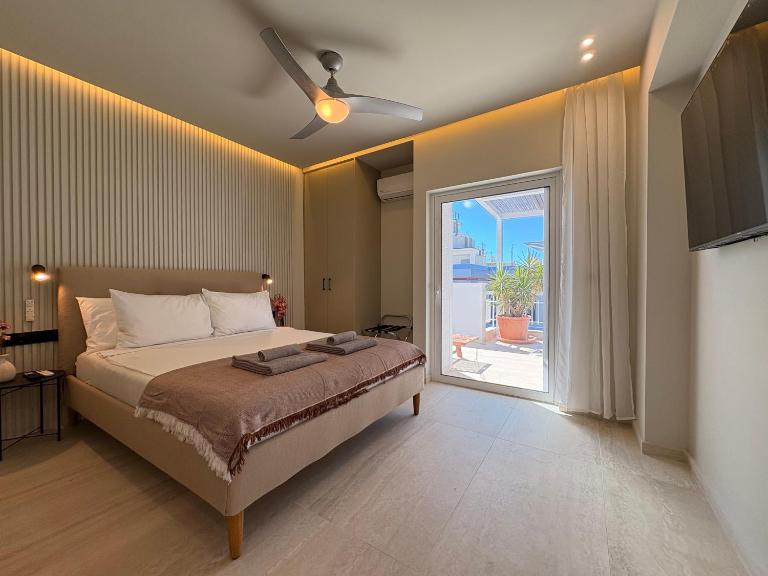 Afroditi 2BD Boutique suite - B&B Atenas