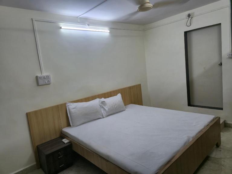 Anand Home Stays - Bed and Breakfast Daman