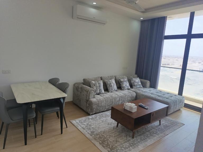 Flat Next to Muscat Mall - Bed and Breakfast Al Mu‘baylah ash Shamālīyah