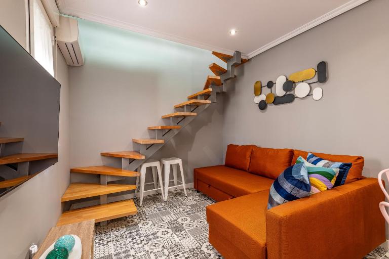 Townhouse near Plaza Castilla - Sahagún Apartment - Ferienwohnung Madrid