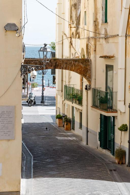 Francy holiday House NEW at 20 meters from sea - B&B Minori