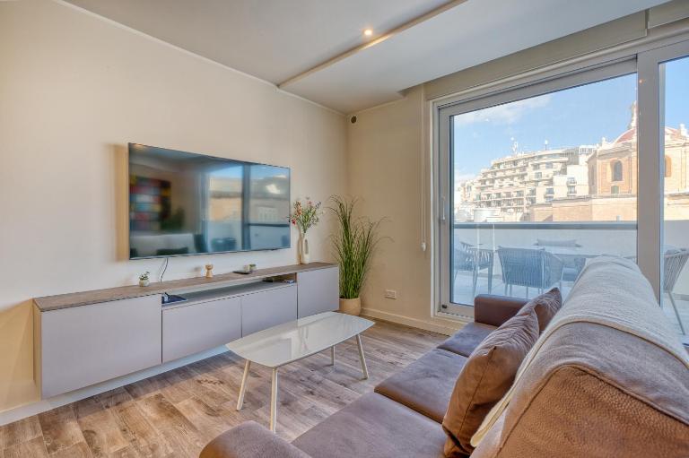 Stella Maris - 'Star of the Sea' Penthouse-Sliema - B&B Sliema