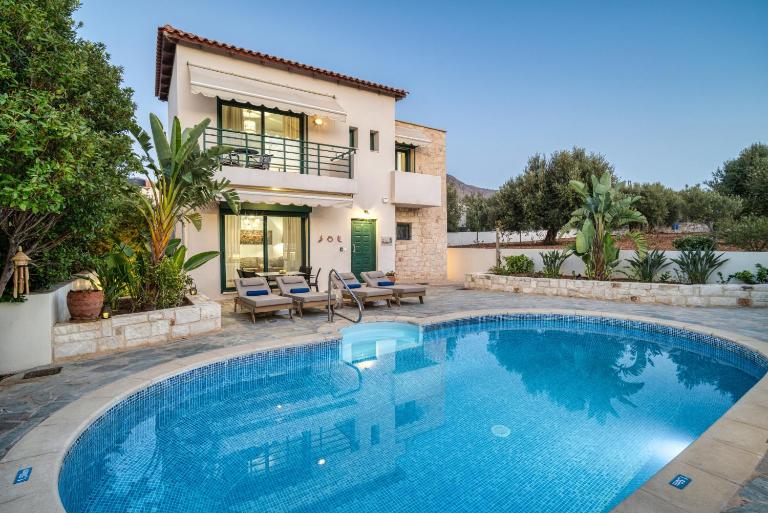 Villa Dafni with Private Pool - B&B Goúves
