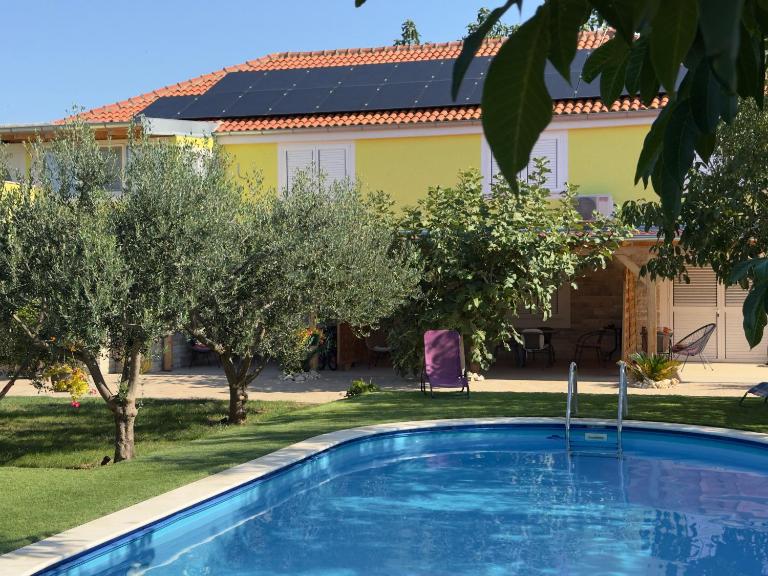 Studio Apartments Luka Biograd - Benkovac - Bed and Breakfast Benkovac