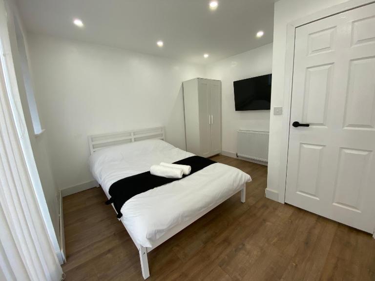 Modern en-suite rooms Luton air port - B&B Luton