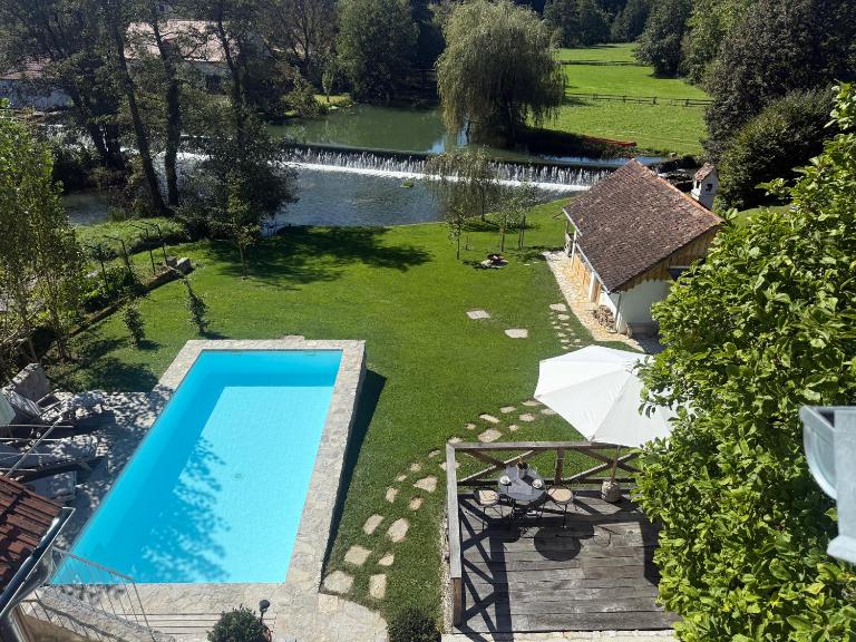 PAVI APARTMENTS River Estate Krka - B&B Krka