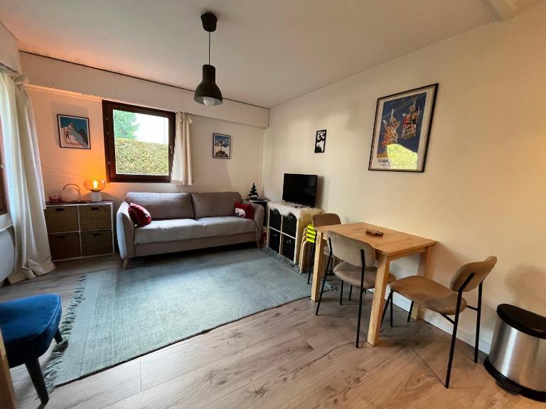 Studio lumineux au centre, jardin, parking, casier à skis - FR-1-624-56 - B&B Samoëns