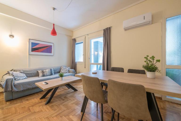 Elegant Ariadne, 2 Bedroom Apartment, by Acropolin - B&B Atenas