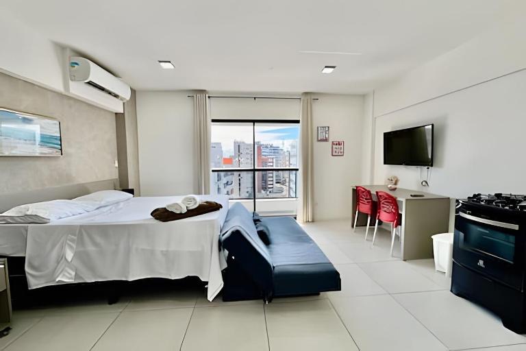 Apê pertinho da praia com varanda - B&B Maceió