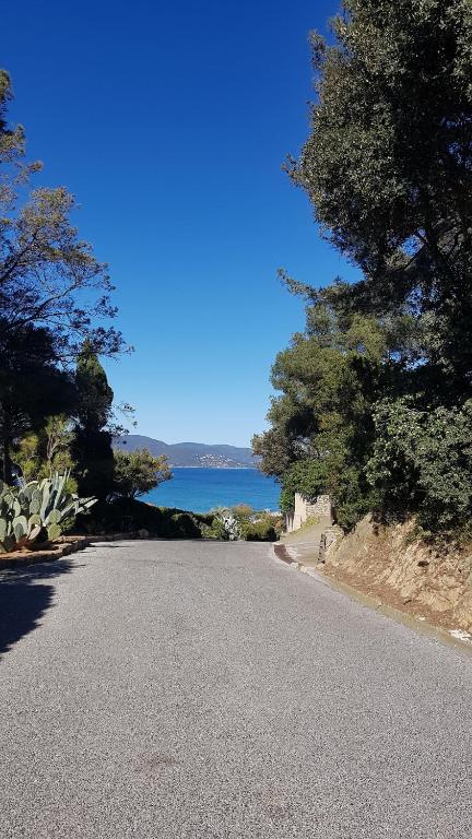 Logement neuf 4 pers tout confort calme mer à 200m - Bed and Breakfast Bormes-les-Mimosas
