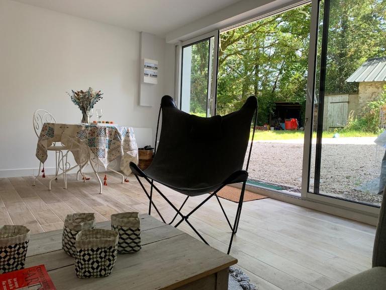 Logement T2 et Véritable écrin de verdure en ville - Ferienwohnung La Chapelle-sur-Erdre