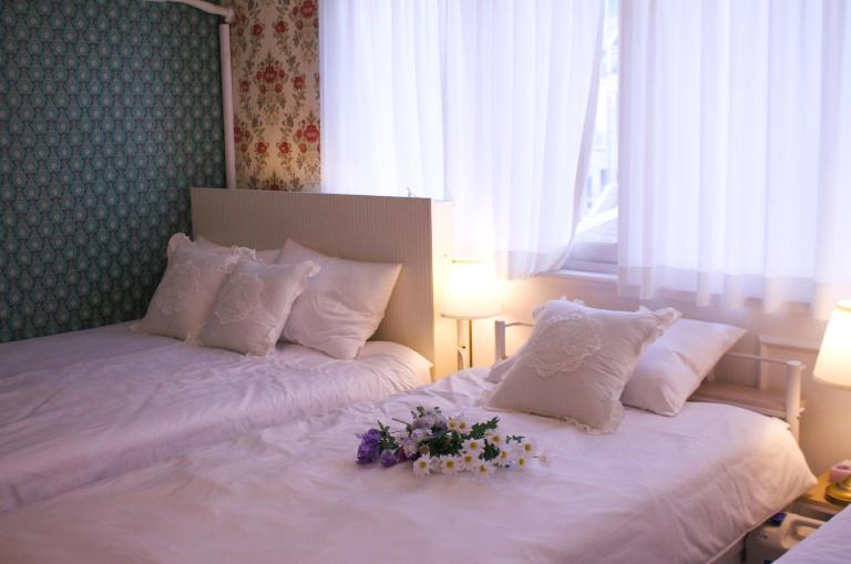 Central Hongdae Red Road Stay 4 Beds, Near Mangwon & Sangsu - B&B Seoul