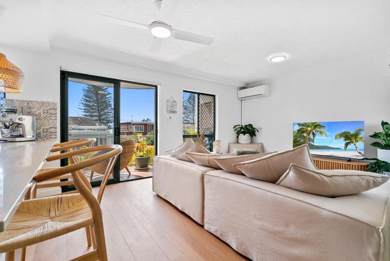 Coastal Retreat at Bilinga Beach, Ocean Views - Ferienwohnung Gold Coast