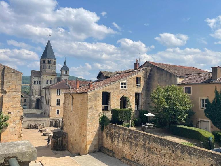 Barabans Tower Cluny Abbay - B&B Cluny