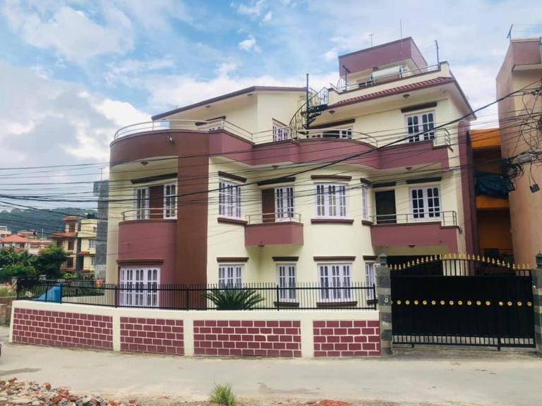 Alpine Homestay and Apartment - B&B Kathmandu