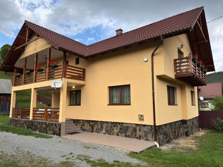 Casa Abrudan - Bed and Breakfast Scrind-Frăsinet