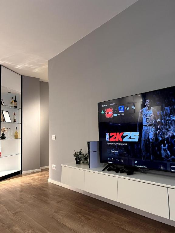Family Suite & PS5 with 65"TV - Ferienwohnung Pristina
