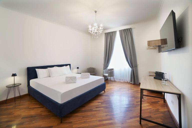 DolceVite - Fontana Di Trevi - Bed and Breakfast Rome