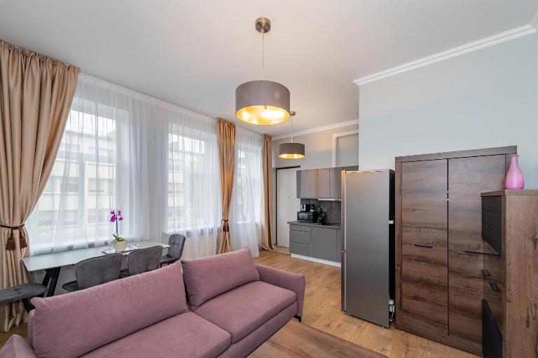 Elegant city center apartment with free parking by Polo Aparments - B&B Kaunas
