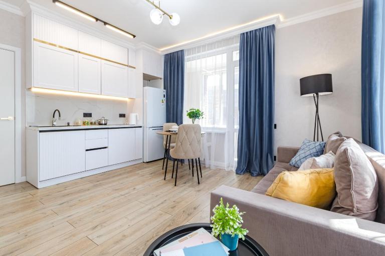 ЖК Поколение, Байтерек, Абу Даби, Центр левого берега 174 - B&B Astana