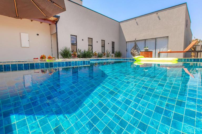 Casa Luxuosa Recém Construída com Piscina e Hidro - B&B Caldas Novas