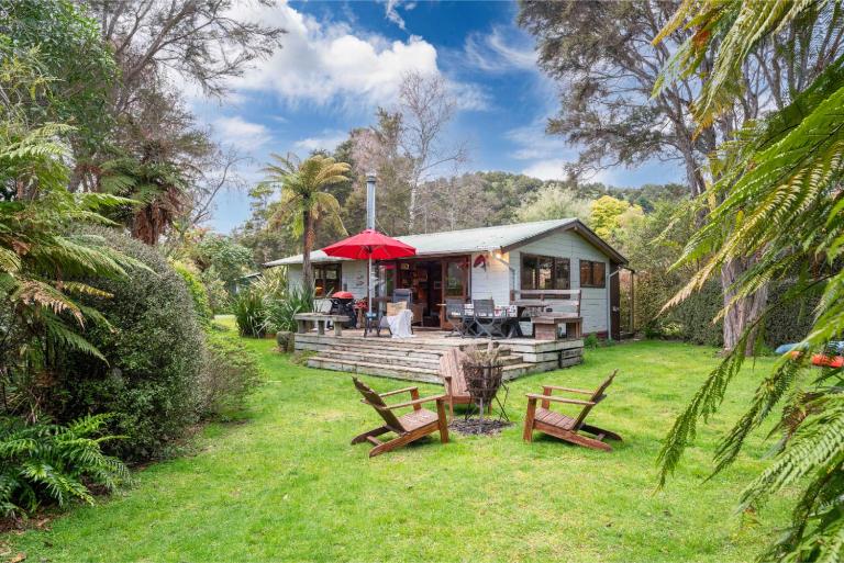 Hatepe Lake Taupo Retreat - B&B Waitahanui