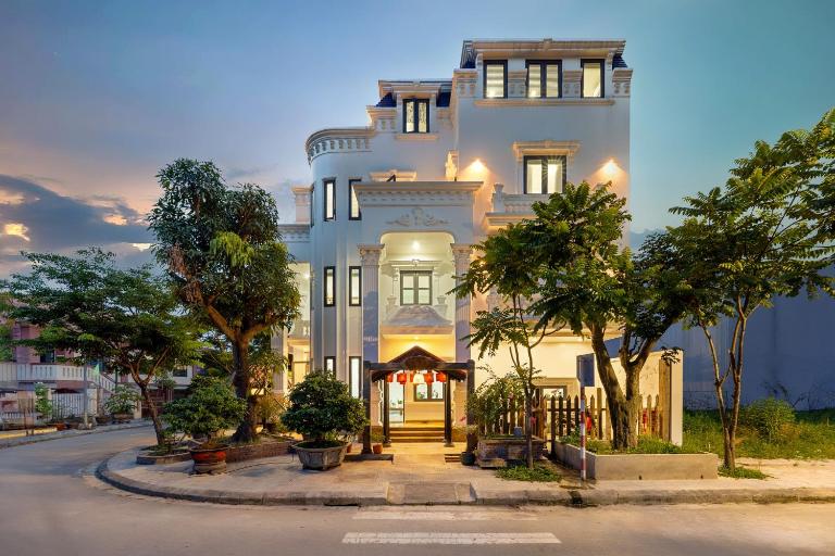 Sanh Homestay - B&B Hué