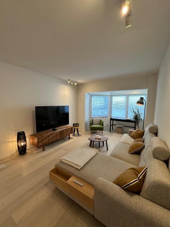 Bright and spacious duplex apartment by the sea - De Panne - B&B De Panne