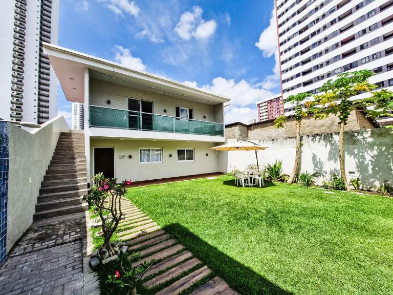 Casa moderna com jardim privativo - B&B Recife
